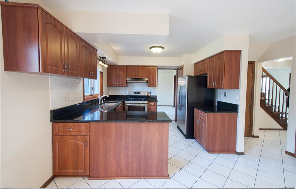 16668 White Haven, Northville Twp, MI 48168